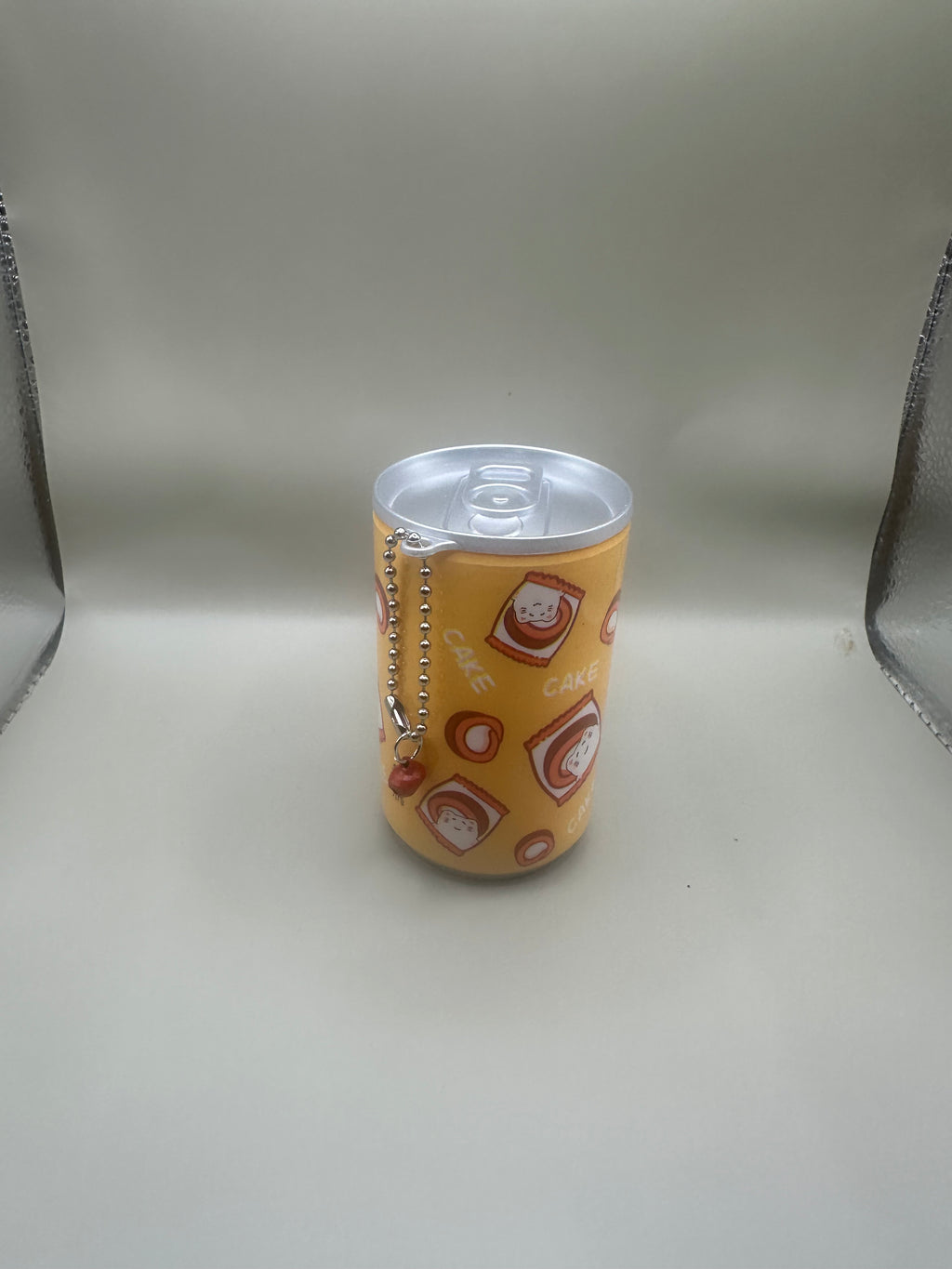 Can of wipes keychain 1pc.